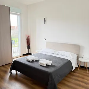 Infinity House - Eleganza Moderna Tra Treviso E Venezia Casièr